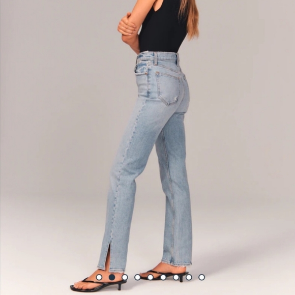 Abercrombie 90s Straight Leg Jeans in Curve Love - Picture 4 of 5
